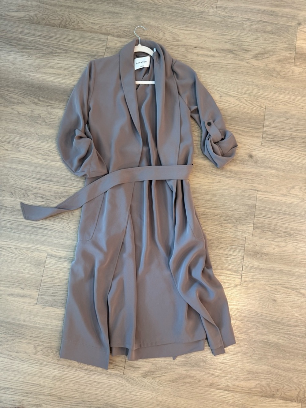 Aritzia Babaton light weight trench coat / size XS / worn once